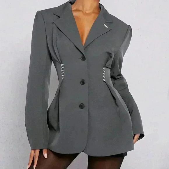 Grey Elegant Women's Padded Shoulder Pleated Flare Hem Oversized Blazer - Picture 1 of 5